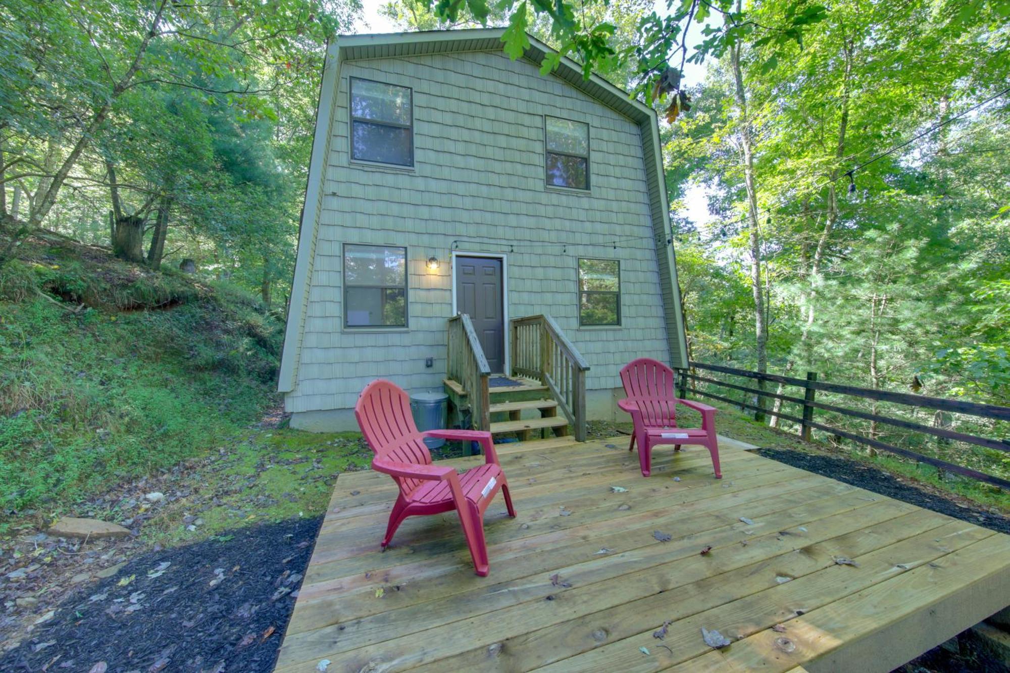 Pet-Friendly Ellijay Cabin In The Woods On 1 Acre! Villa Esterno foto