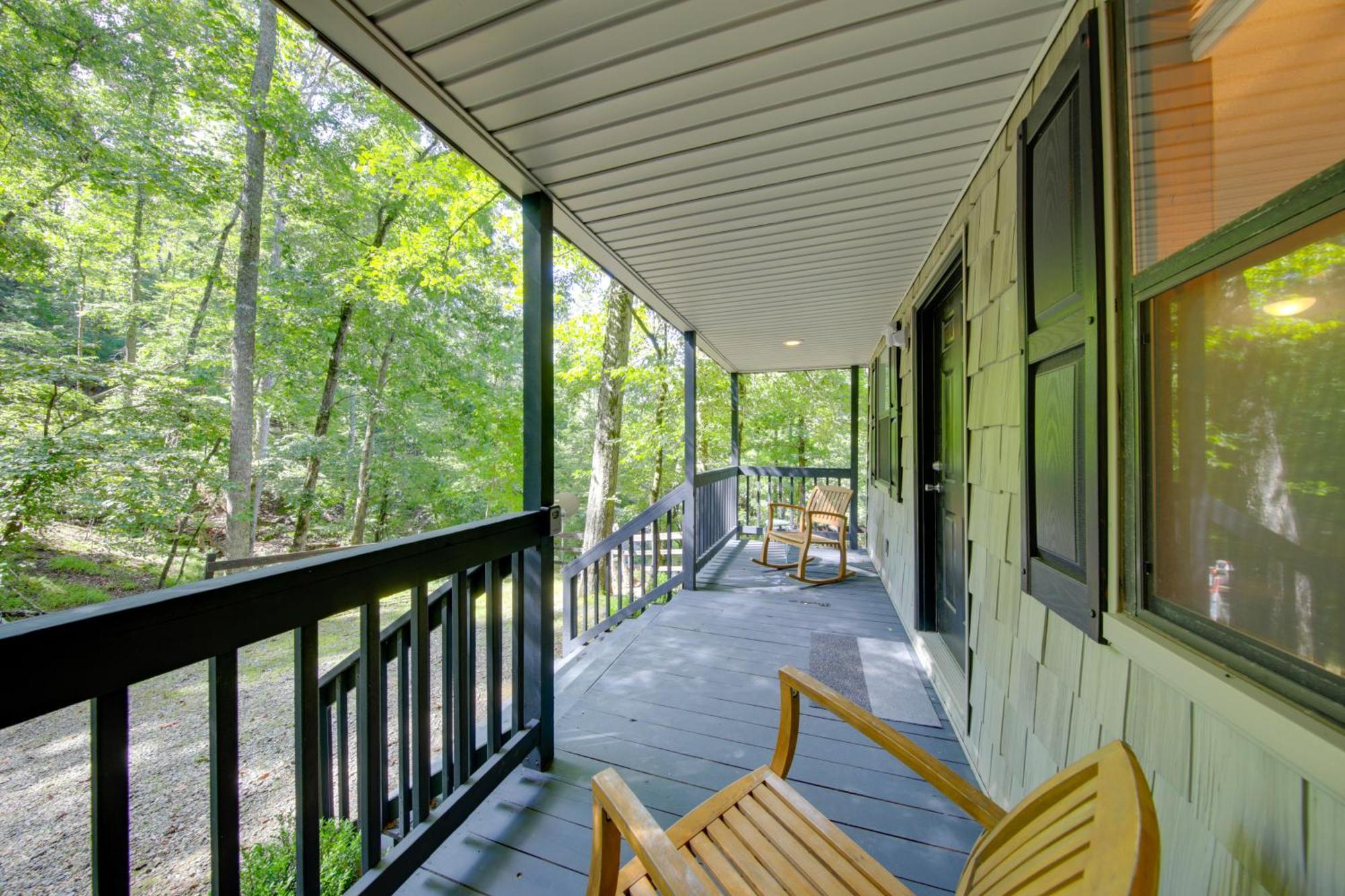 Pet-Friendly Ellijay Cabin In The Woods On 1 Acre! Villa Esterno foto